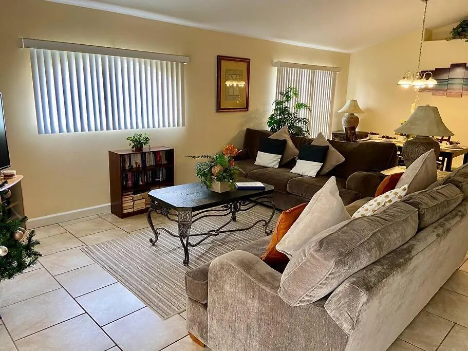 3 Bedroom Villa With Pool And Game Room Davenport