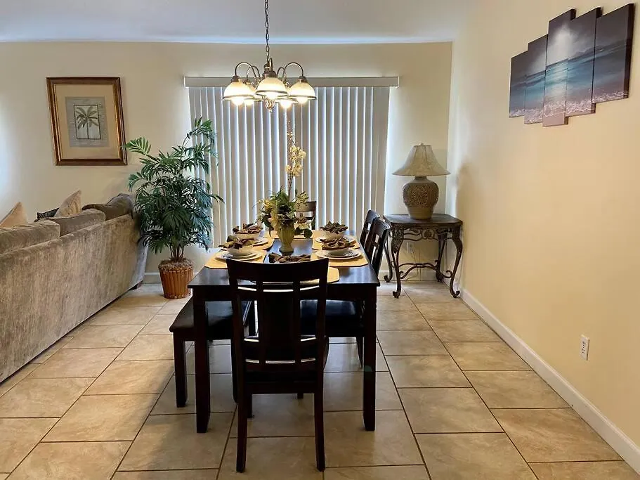3 Bedroom Villa With Pool And Game Room Davenport